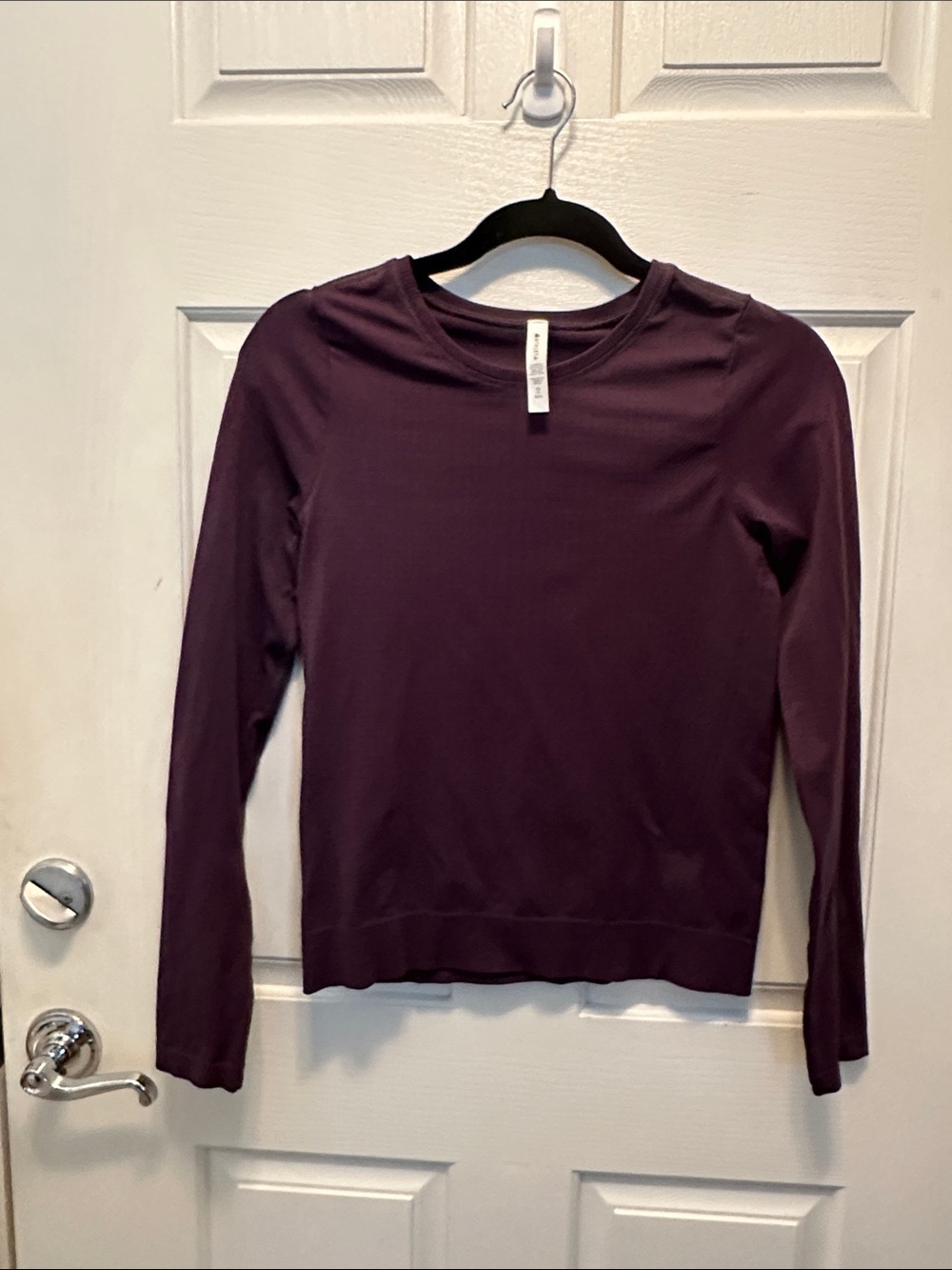 Athleta Women's Long-Sleeve Crewneck Top - Plum Yoga Pilates Workout wear XS